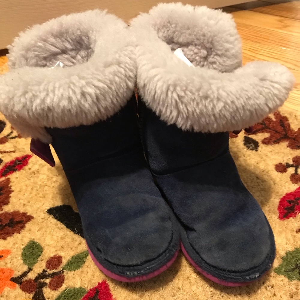 Ugg girls bow boots